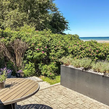 Two-bedroom In Holiday home *