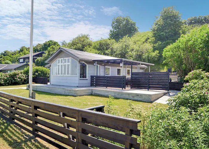 Two-bedroom In Holiday home *