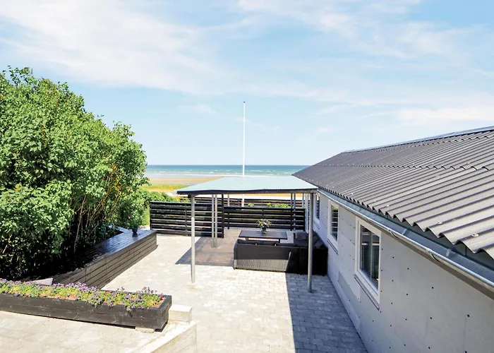 Two-bedroom In Holiday home *