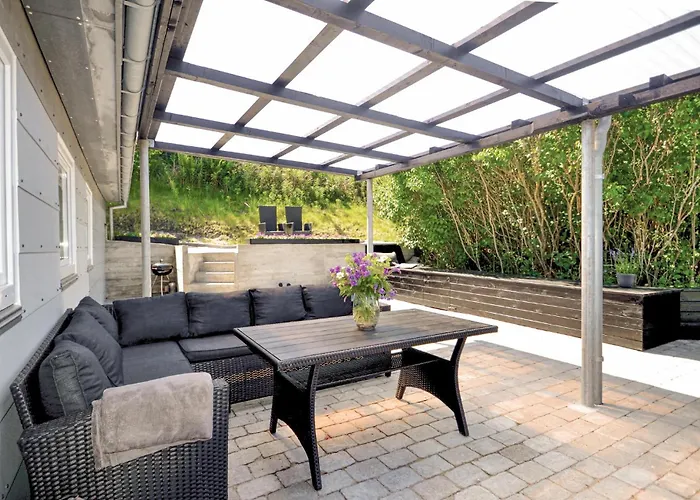 Two-bedroom In Holiday home Allingabro